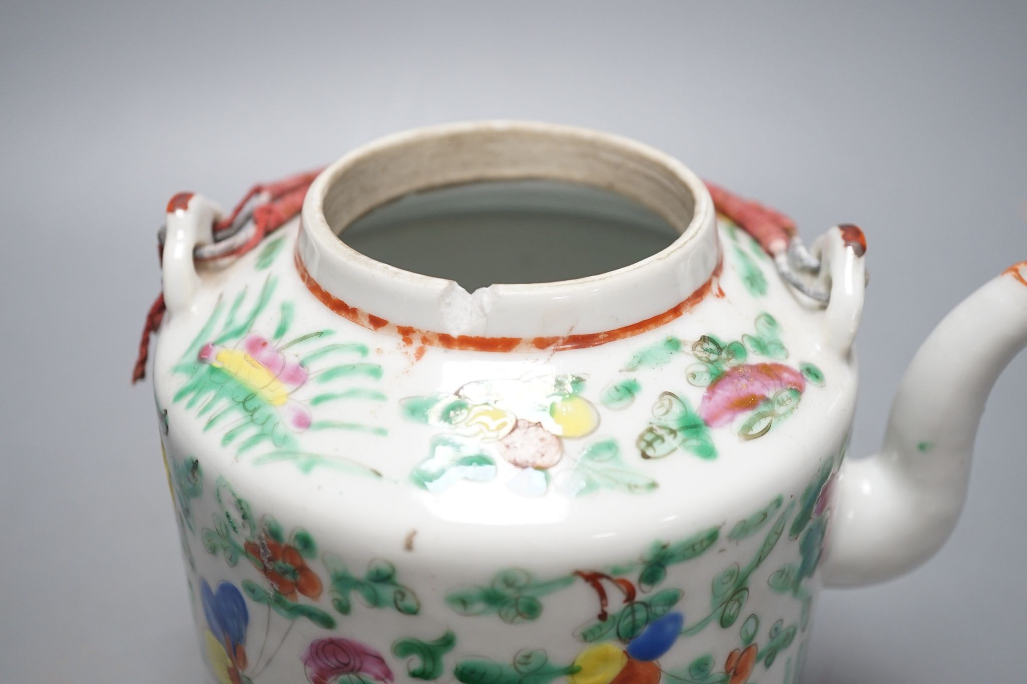 A Chinese famille rose teapot, a similar bowl and an enamelled porcelain jug (3)